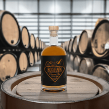 Lade das Bild in den Galerie-Viewer, Premium Gin Barrel Aged von Roshain - „FO24“ - Roshain Spirituosen Manufaktur