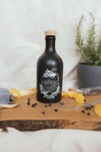 Lade das Bild in den Galerie-Viewer, Siebengebirge Dry Gin verschiedene Größen - Roshain Spirituosen Manufaktur
